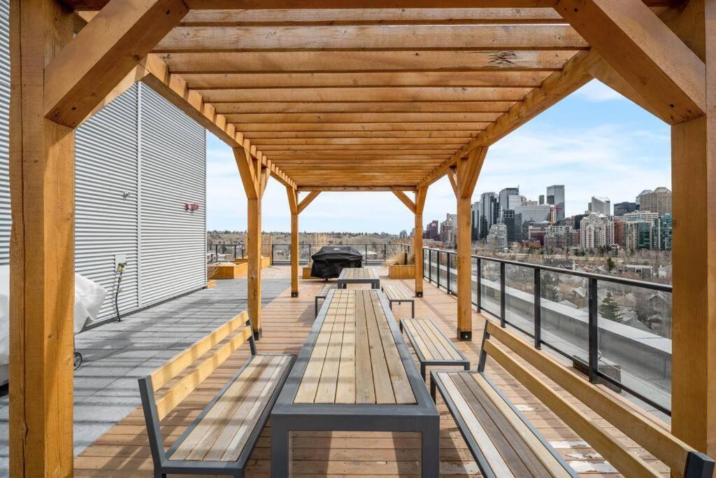 Chic 1Br Kensington Unit W/Parking Apartment YYC Exterior photo