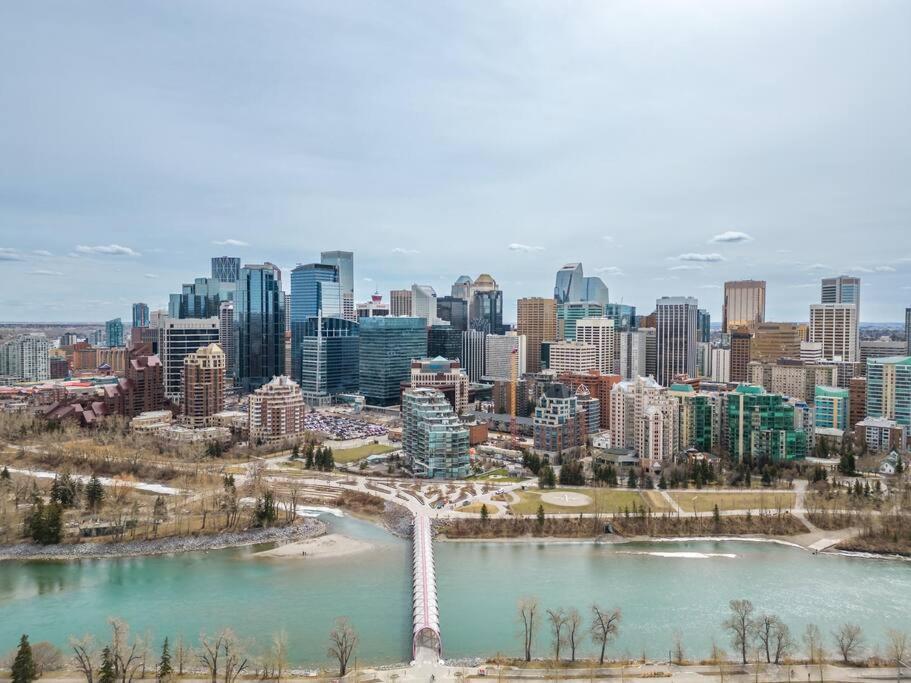 Chic 1Br Kensington Unit W/Parking Apartment YYC Exterior photo