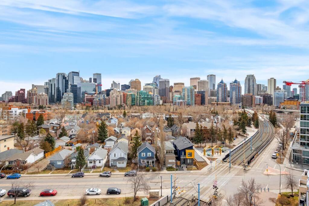 Chic 1Br Kensington Unit W/Parking Apartment YYC Exterior photo