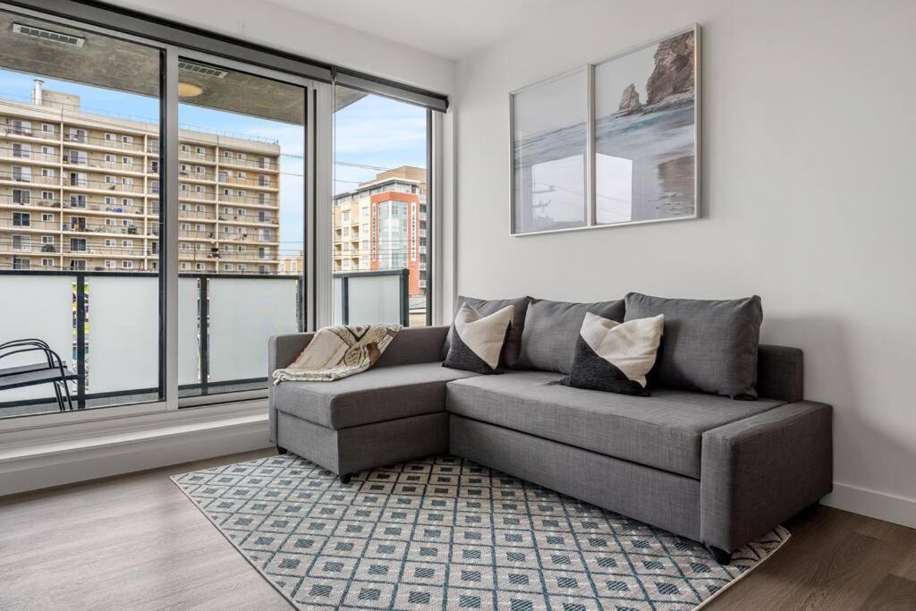 Chic 1Br Kensington Unit W/Parking Apartment YYC Exterior photo